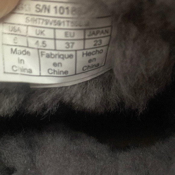 Ugg Constantine suede boots womens - Picture 4 of 9